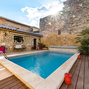 https://hotel-particulier-payan-champier.hotels-rhonealpes.com