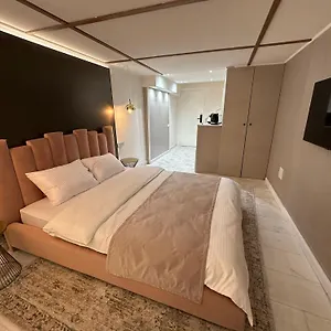 House4you - Blanari מלון