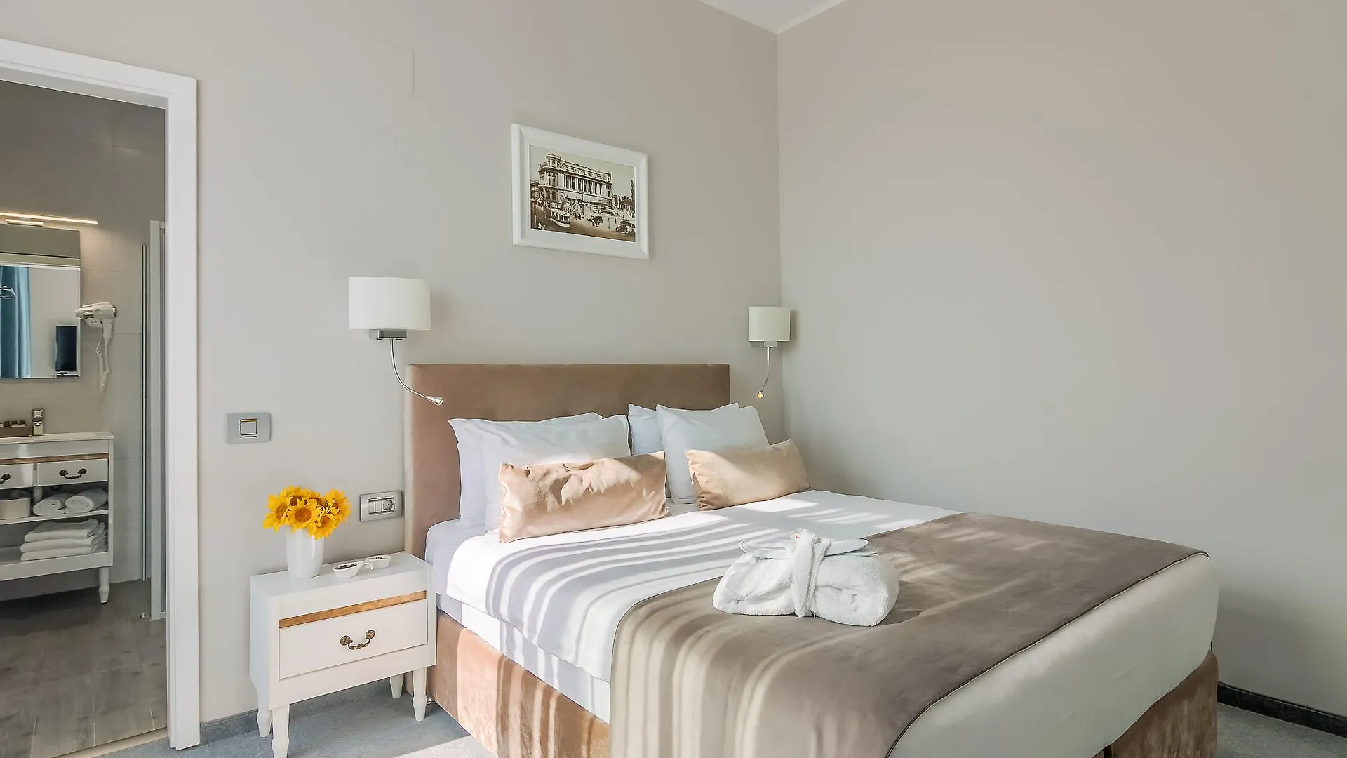 New Era Hotel Old Town Bucharest Parking With Fee Nearby