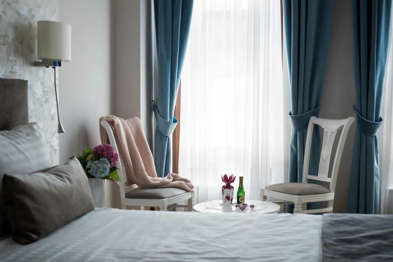 New Era Hotel Old Town Bucharest Parking With Fee Nearby 4*,