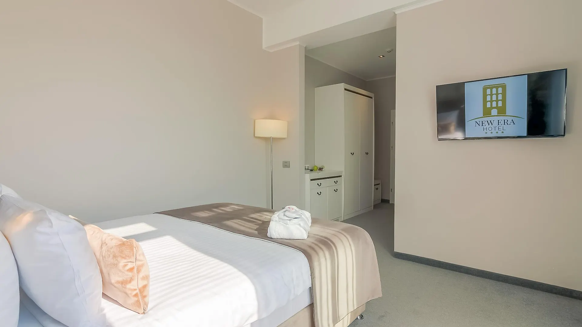 New Era Hotel Old Town Bucharest Parking With Fee Nearby