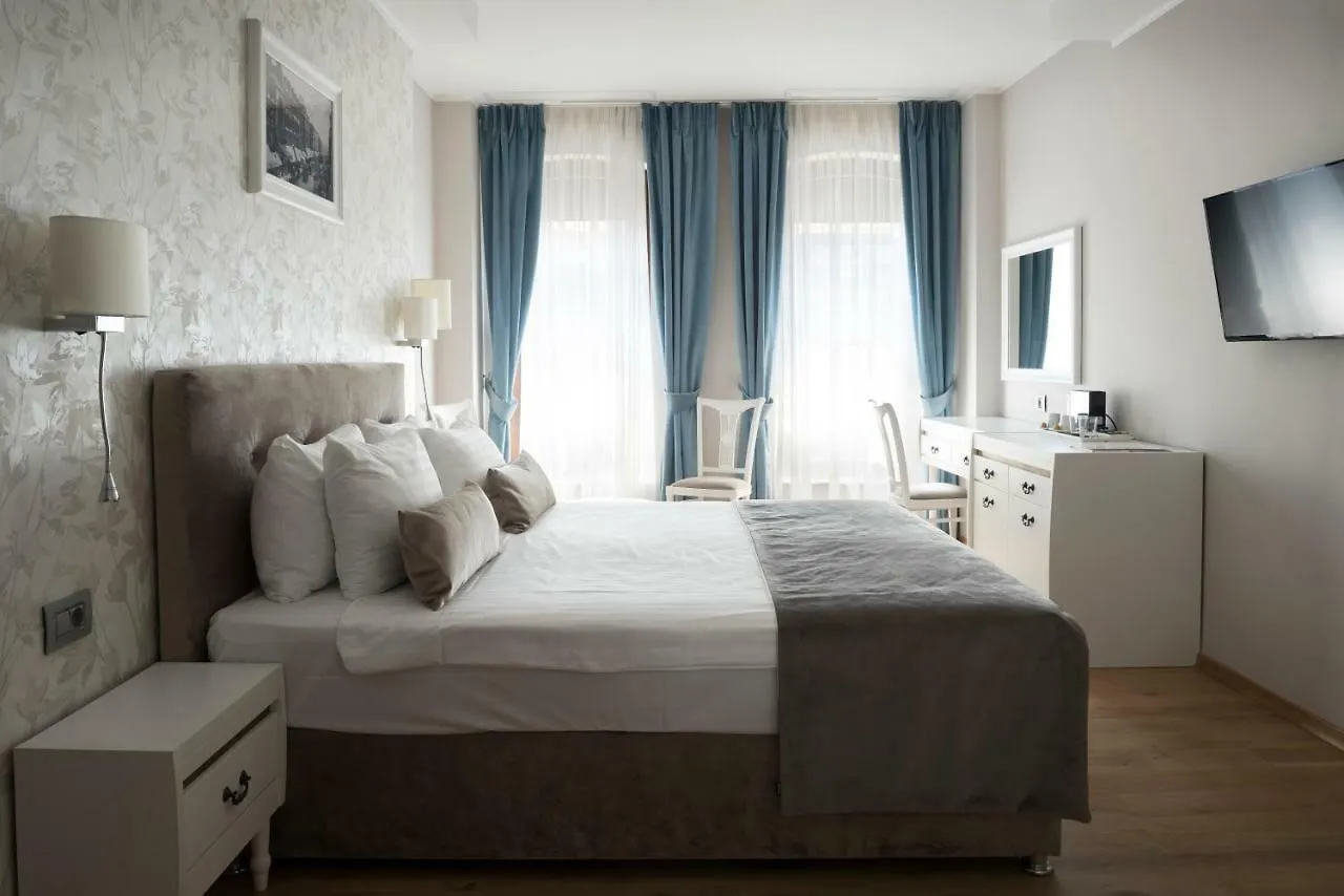 New Era Hotel Old Town Bucharest Parking With Fee Nearby
