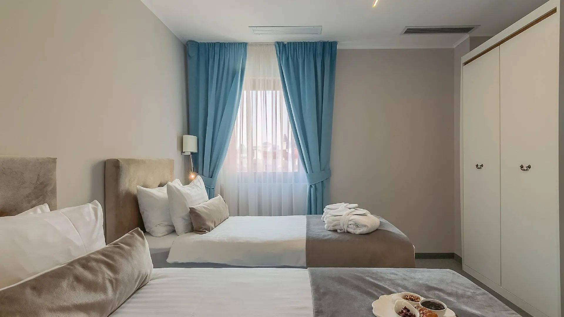 ****  New Era Hotel Boekarest Roemenië