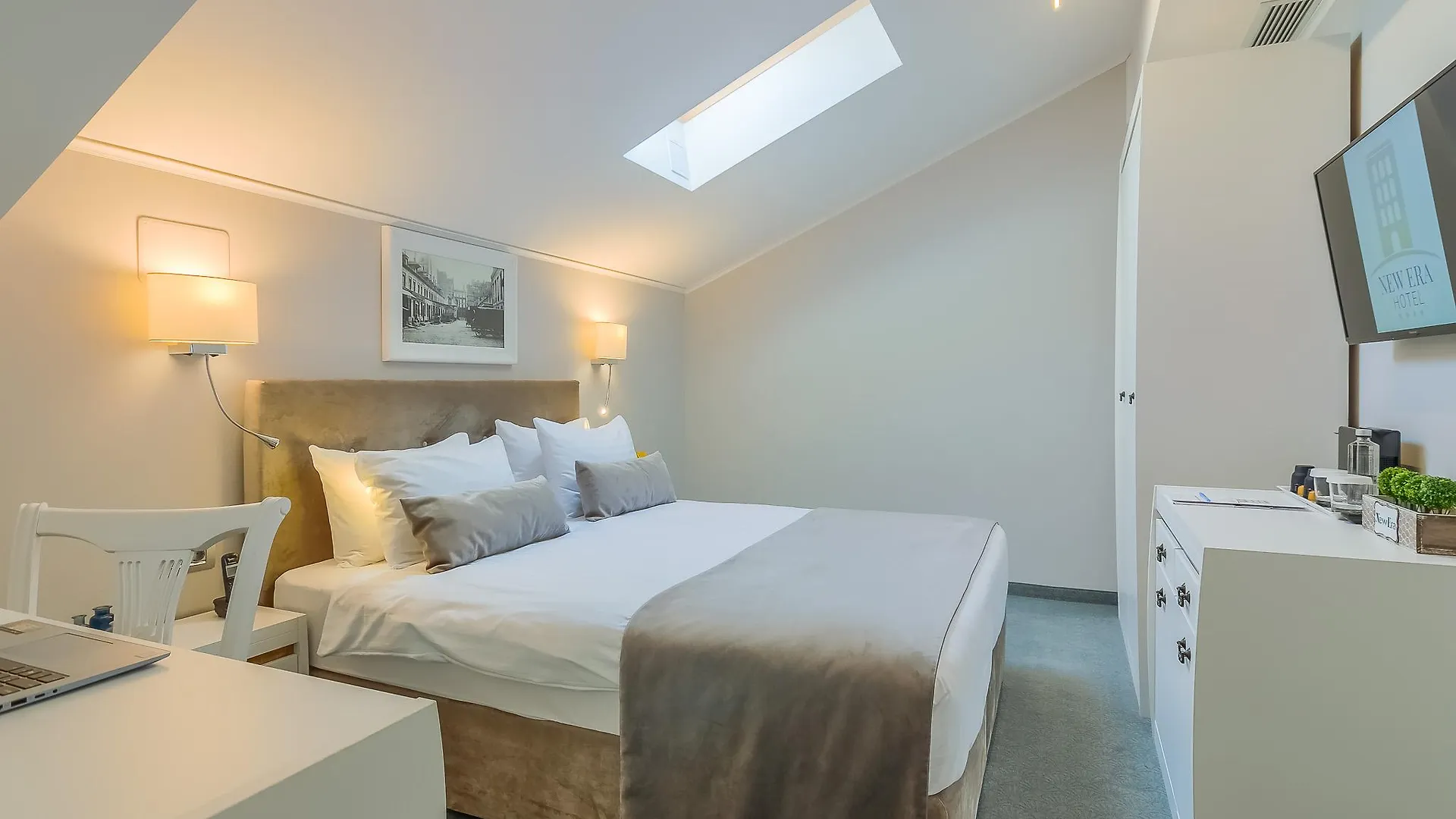 New Era Hotel Boekarest
