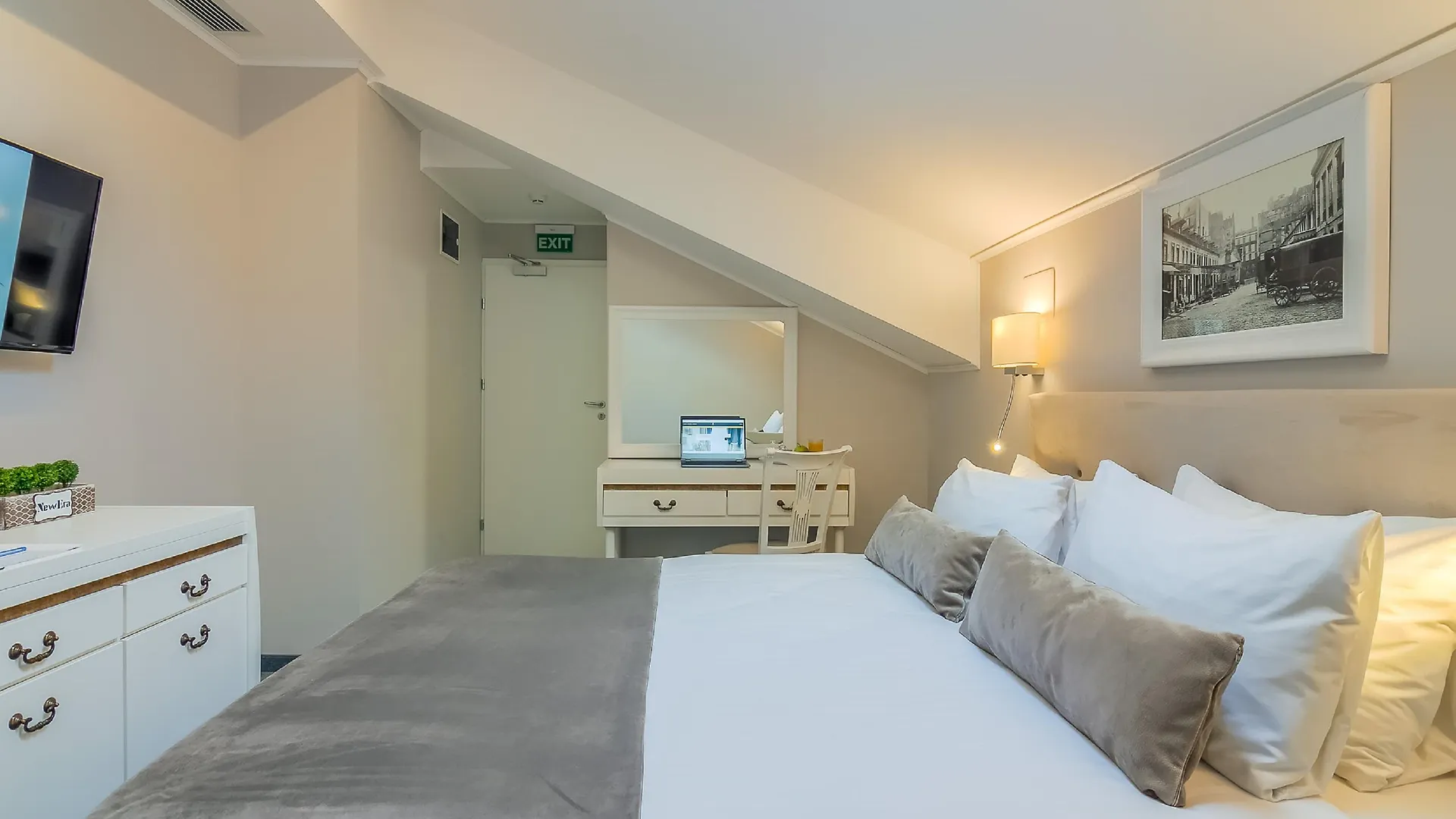 New Era Hotel Boekarest