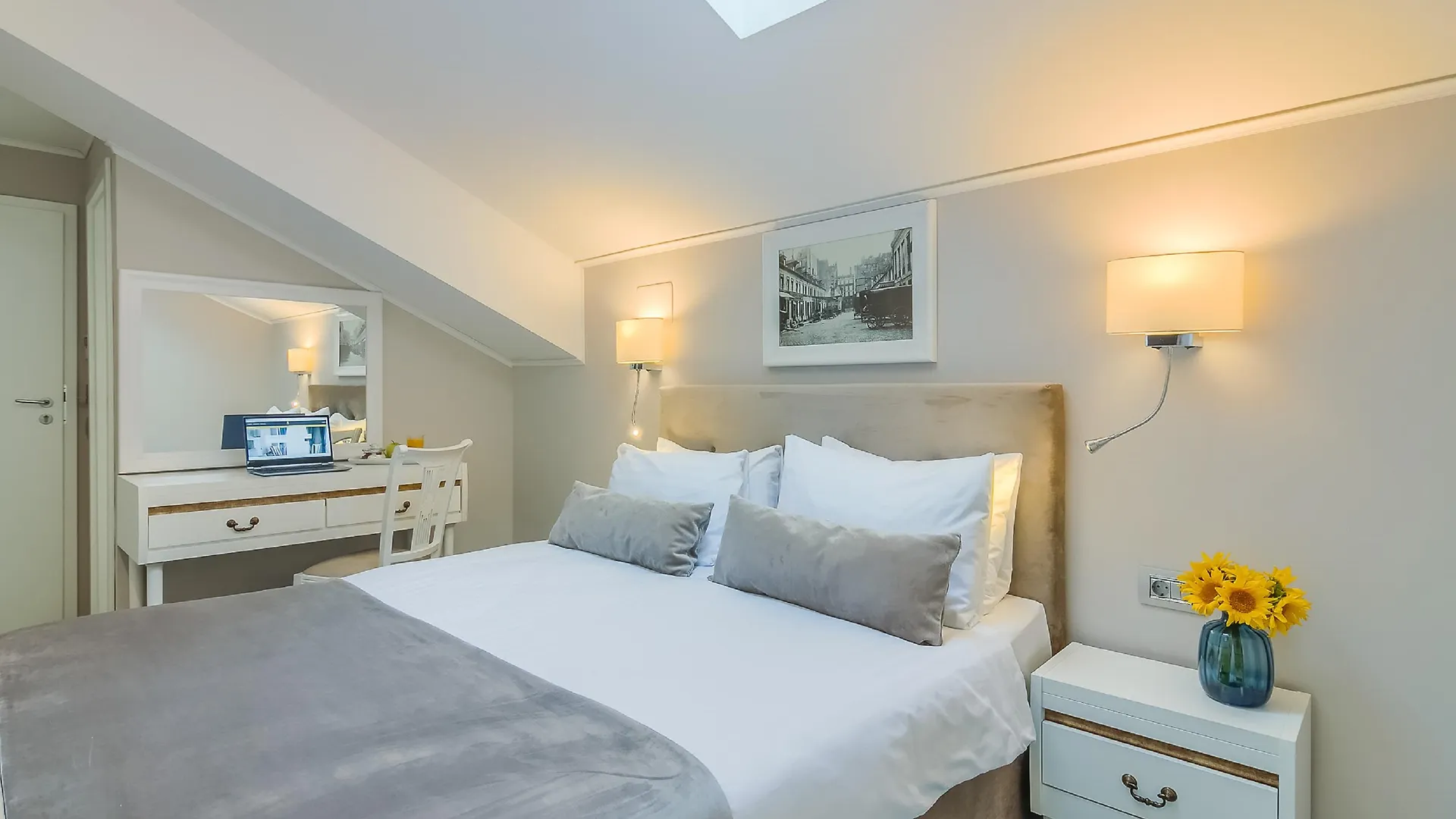 New Era Hotel Boekarest