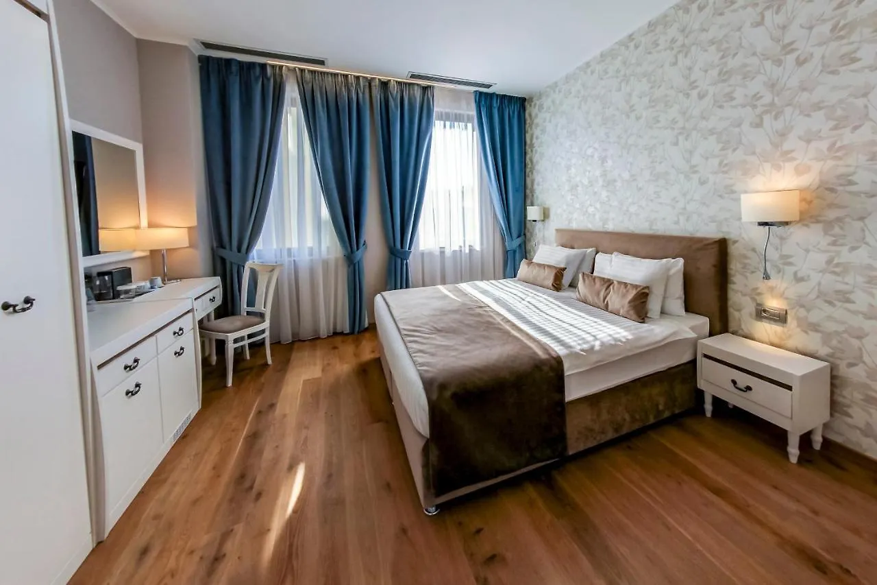 New Era Hotel Old Town Bucharest Parking With Fee Nearby