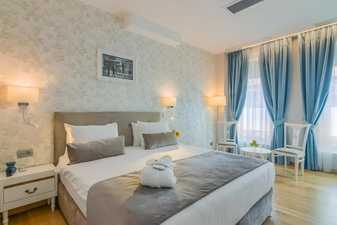 New Era Hotel Old Town Bucharest Parking With Fee Nearby 4*,